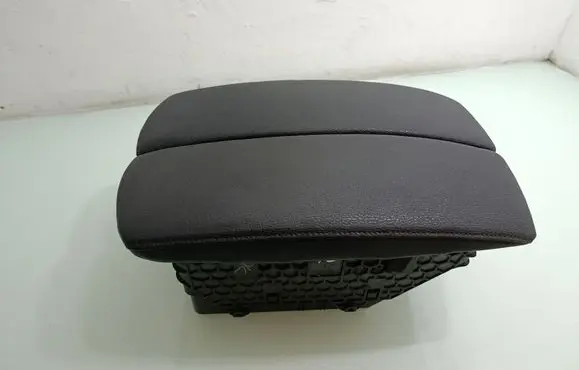 BMW X5 E70 Armrest 9115081