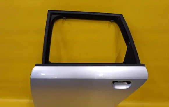 Audi A4 S4 B6 8E 8H Rear door