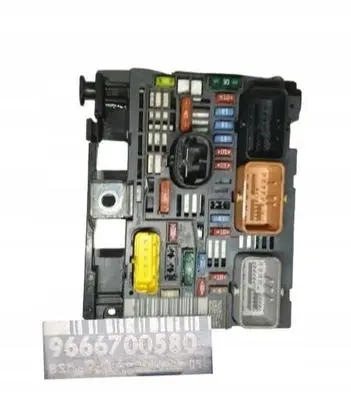 Peugeot 308 BSM Control unit 9666700580