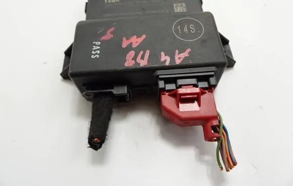 Audi A4 S4 B8 8K Gateway control module 8R0907468C 2840747603300