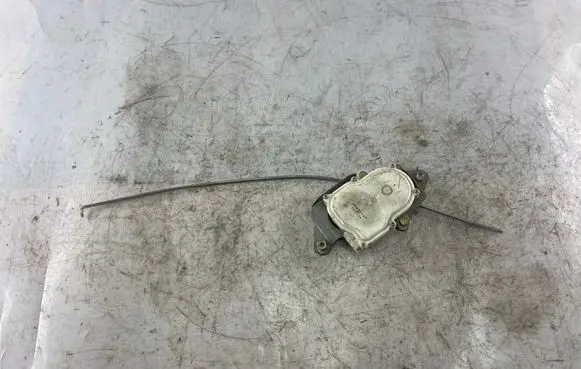 Mitsubishi Pajero Sport I Central locking motor Mr432147