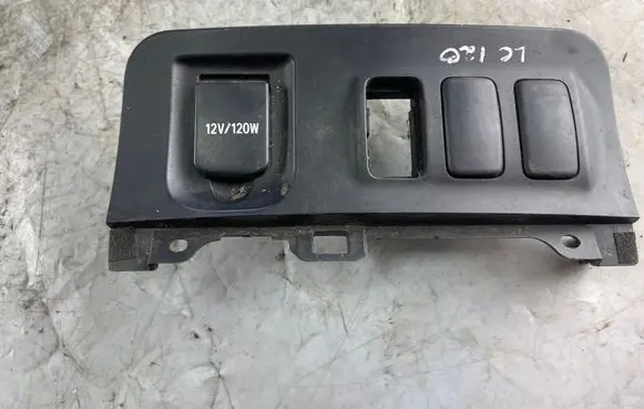 Toyota Land Cruiser (J120) 12 V Socket (front) 5883160050