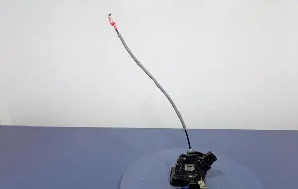 Ford Mondeo MK IV Front door lock 6M2A-R21812-AC