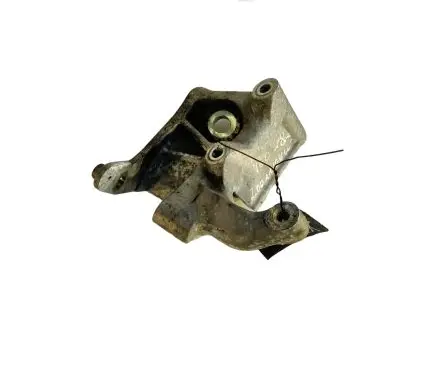 Volvo V60 Engine mounting bracket 31430490 20180922 AD7VM42