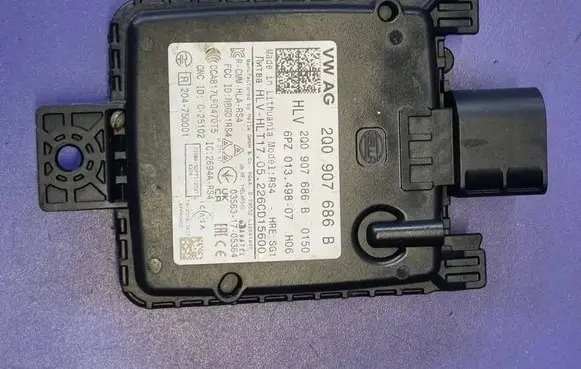 Volkswagen Touran III Distronic sensor radar 2Q0907686B