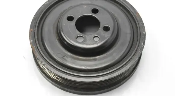 Volkswagen Golf V Crankshaft pulley 03G105243