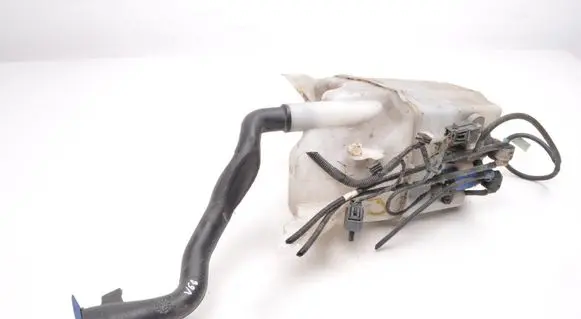 Volvo XC70 Windshield washer fluid reservoir/tank 31253218