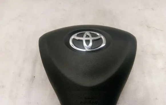 Toyota Auris 150 Steering wheel airbag 4513002290B0