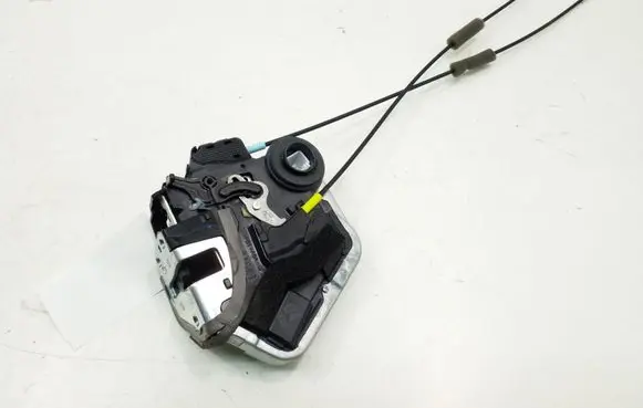 Lexus IS III XE30 Rear door lock 6905053040