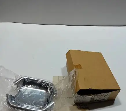 Mitsubishi Pajero Front door handle cover MZ380311EX