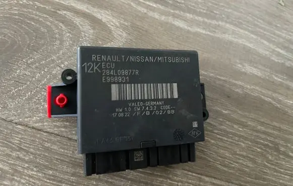 Nissan Qashqai Other devices 284L09877R