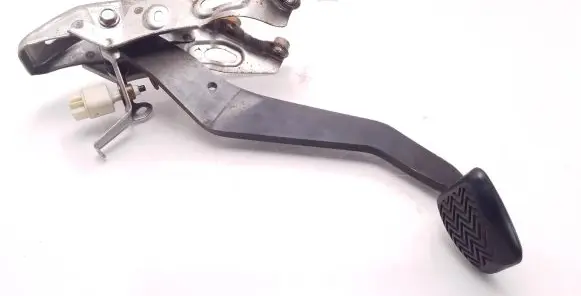 Toyota Auris 150 Brake pedal