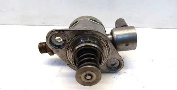 Audi A4 S4 B8 8K Fuel injection high pressure pump 06H127025N