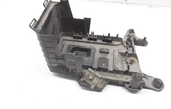 Battery tray