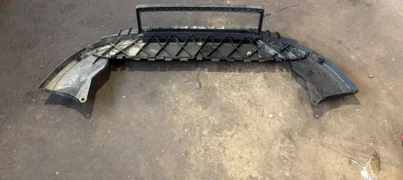 Volvo C30 Front bumper skid plate/under tray 30655409