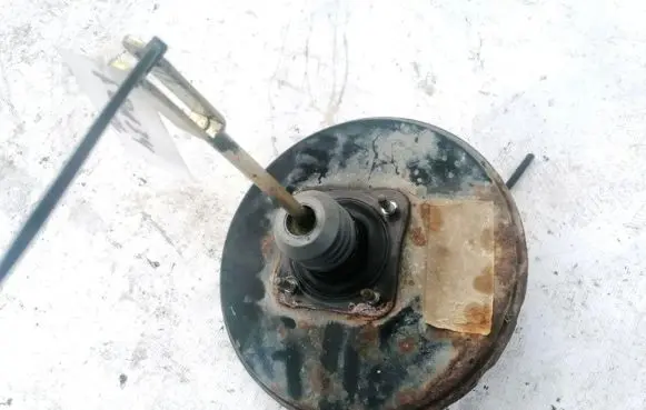 Peugeot 406 Brake booster 9635254180 0204021487