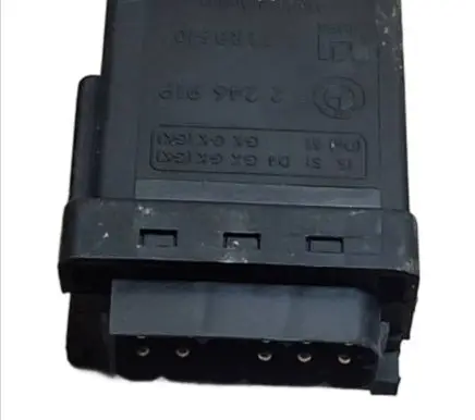 BMW 5 E39 Glow plug pre-heat relay 2246919