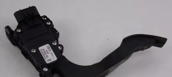 Ford Fusion Accelerator pedal position sensor 2S619F836AA