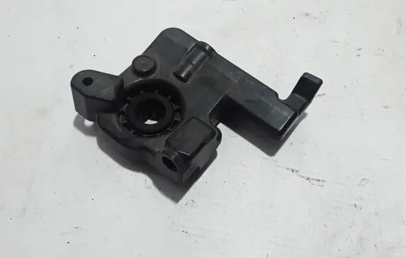 Radiator mount bracket