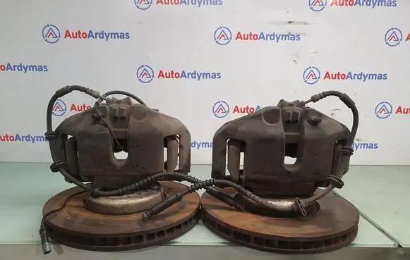 BMW 5 F10 F11 Brake discs and calipers set 6786818 34116786818 6786817