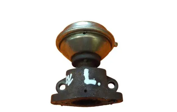Audi A8 S8 D3 4E EGR thermostat 057131503L