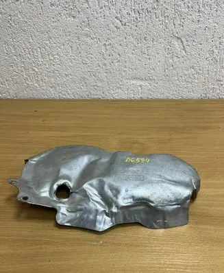 Volkswagen PASSAT B8 Heat shield in engine bay 04L131783N D6584