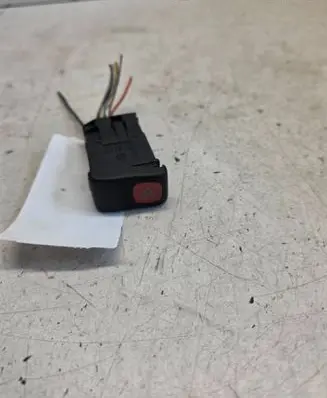 Volkswagen Polo III 6N 6N2 6NF Hazard light switch 6N1953235
