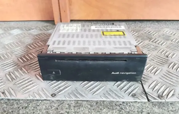 Audi A6 S6 C5 4B Navigation unit CD/DVD player 4B0919887E