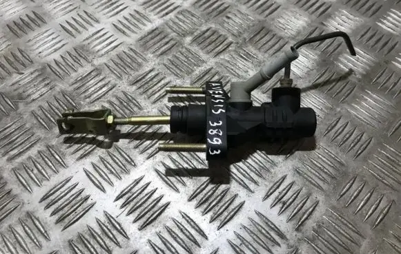 Toyota Avensis T250 Clutch master cylinder