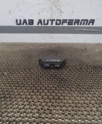 Toyota Avensis T250 Seat heating switch 453417