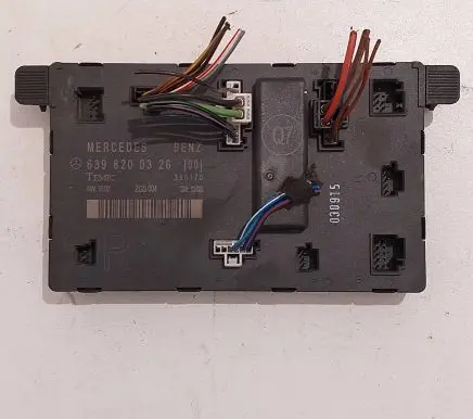 Mercedes-Benz Vito Viano W639 Door control unit/module 6398200326 ZGS004 356170