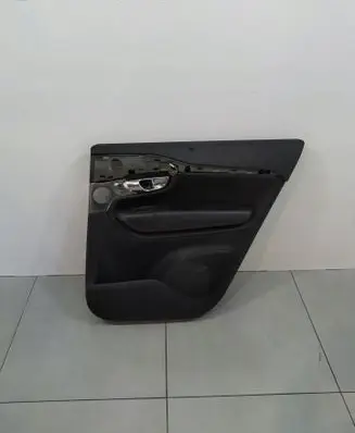 Volvo XC90 Front door card panel trim 