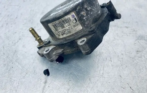 Opel Insignia A Vacuum pump 55205446