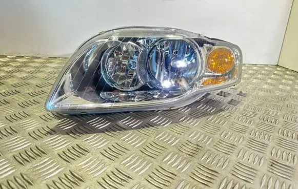 Audi A4 S4 B7 8E 8H Headlight/headlamp