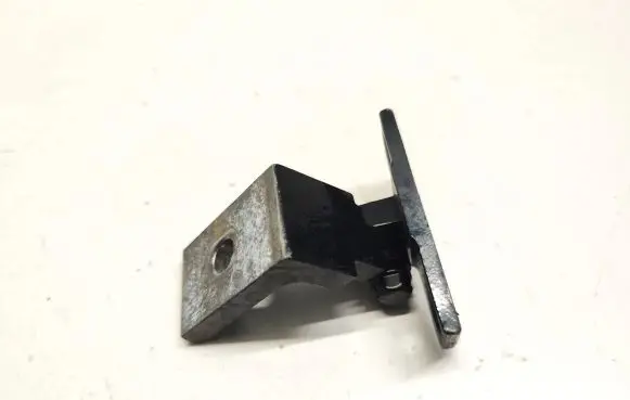 BMW X5 F15 Front door upper hinge 7304994 A04657