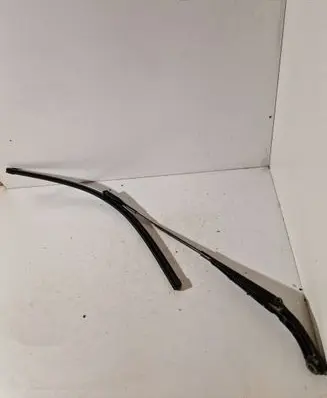 Audi A4 S4 B8 8K Front wiper blade arm 8K1955407