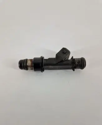 Volkswagen Polo V 6R Fuel injector 25313846