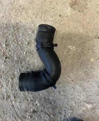 Dodge Nitro Engine coolant pipe/hose