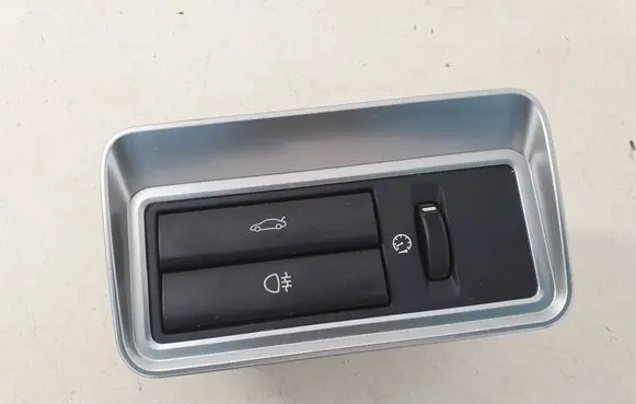 Tailgate opening switch
