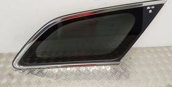 Toyota Avensis T270 Rear side window