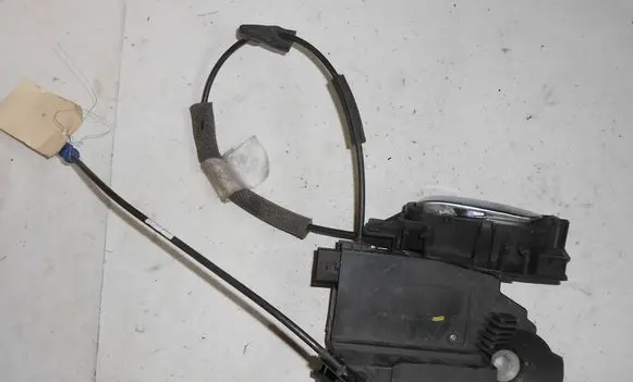 Citroen C4 II Picasso Front door lock 9810310380