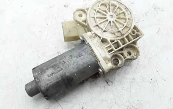 Mercedes-Benz E W211 Front door window regulator motor A2118202942 993626101 0130821970