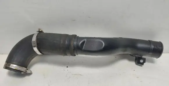 Land Rover Range Rover Sport L494 Intercooler hose/pipe FPLA6K770CD LR062410