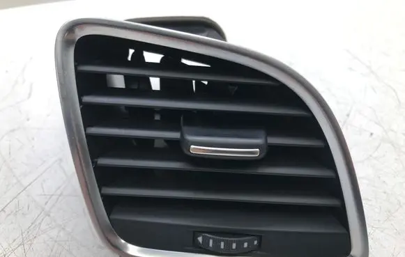 Audi Q3 8U Dashboard side air vent grill/cover trim 8U2820902B 8U2820902C