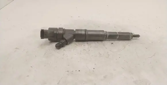 BMW 5 E39 Fuel injector 0445110048 7785985
