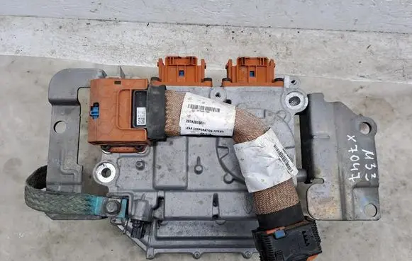 Renault Zoe Voltage converter inverter 293A02338R