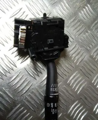 Toyota Corolla Verso E121 Wiper control stalk 8465205150