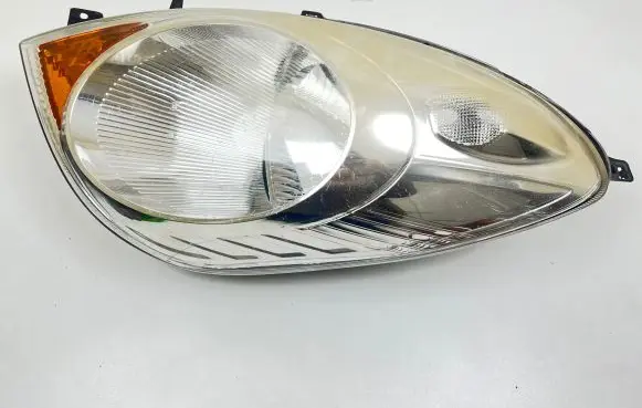 Nissan Note (E11) Headlight/headlamp 89900918 2606609U000