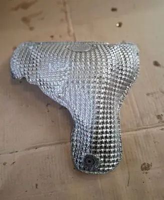 Suzuki Kizashi Exhaust heat shield 