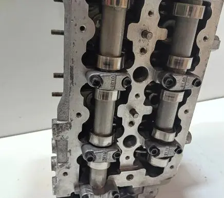 Jeep Grand Cherokee Engine head 90352085F
